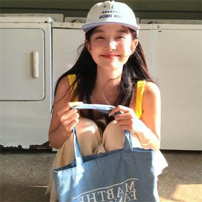 蕾哈娜内衣秀2